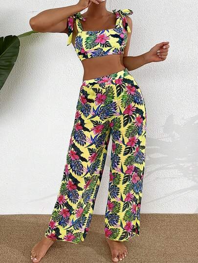 SHEIN Swim مجموعة بكيني ثلاثية الأجزاء للنساء بحمالة كتف مطبوعة بنقشة استوائية لإجازة الصيف على الشاطئ